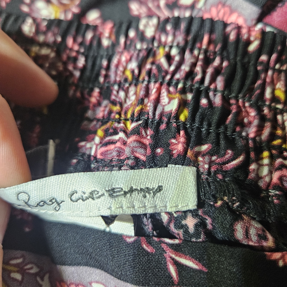 American Rag Black and Pink Floral Joggers - Picture 4 of 6